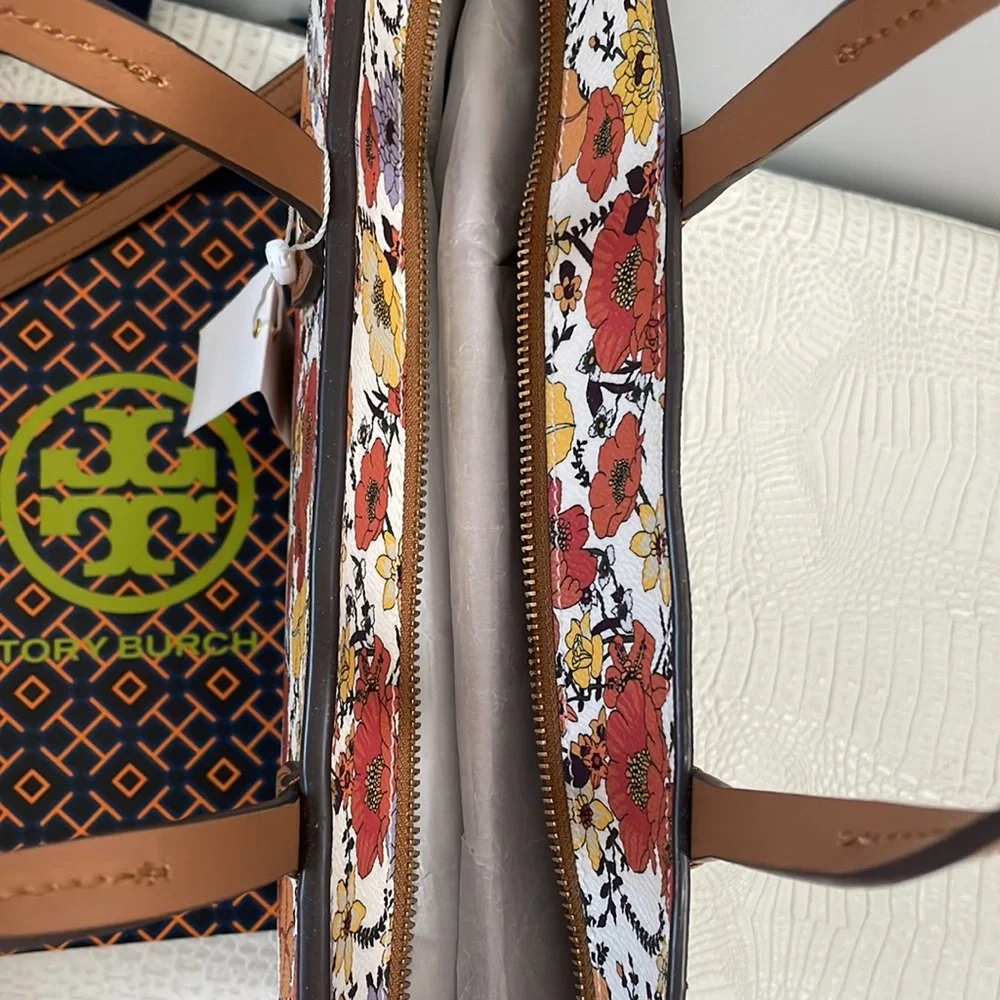 NWT Gorgeous Tory Burch Kerrington Zip Tote. - Picture 7 of 13